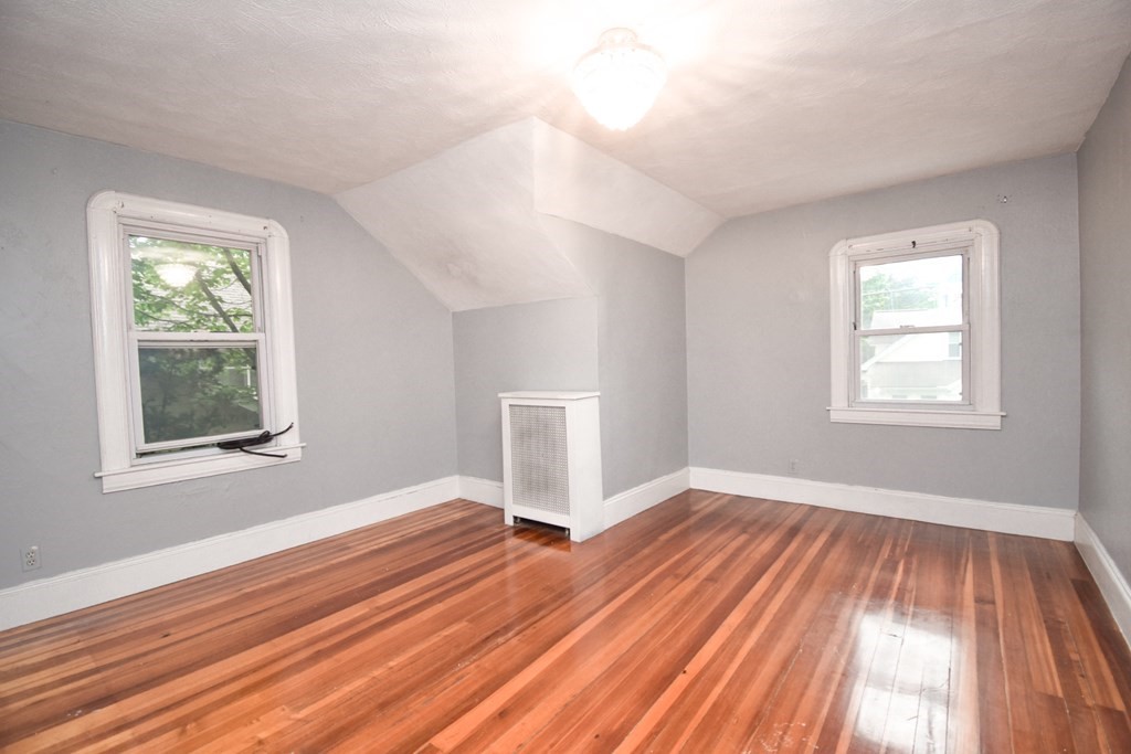 23 Castle Street Springfield, MA 01118 - Photo 21 of 31