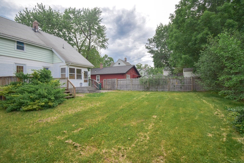 23 Castle Street Springfield, MA 01118 - Photo 28 of 31