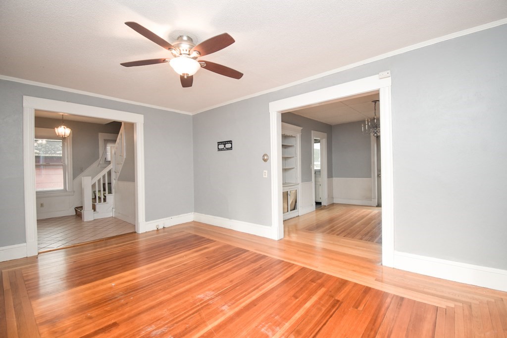 23 Castle Street Springfield, MA 01118 - Photo 7 of 31