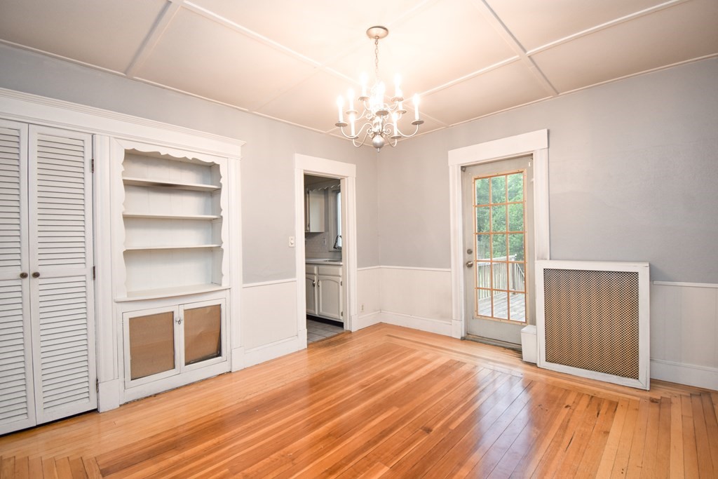 23 Castle Street Springfield, MA 01118 - Photo 10 of 31