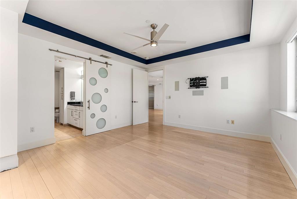 1505 Elm Street, Unit 1003 Dallas, TX 75201 - Photo 18 of 33 a view of an empty room