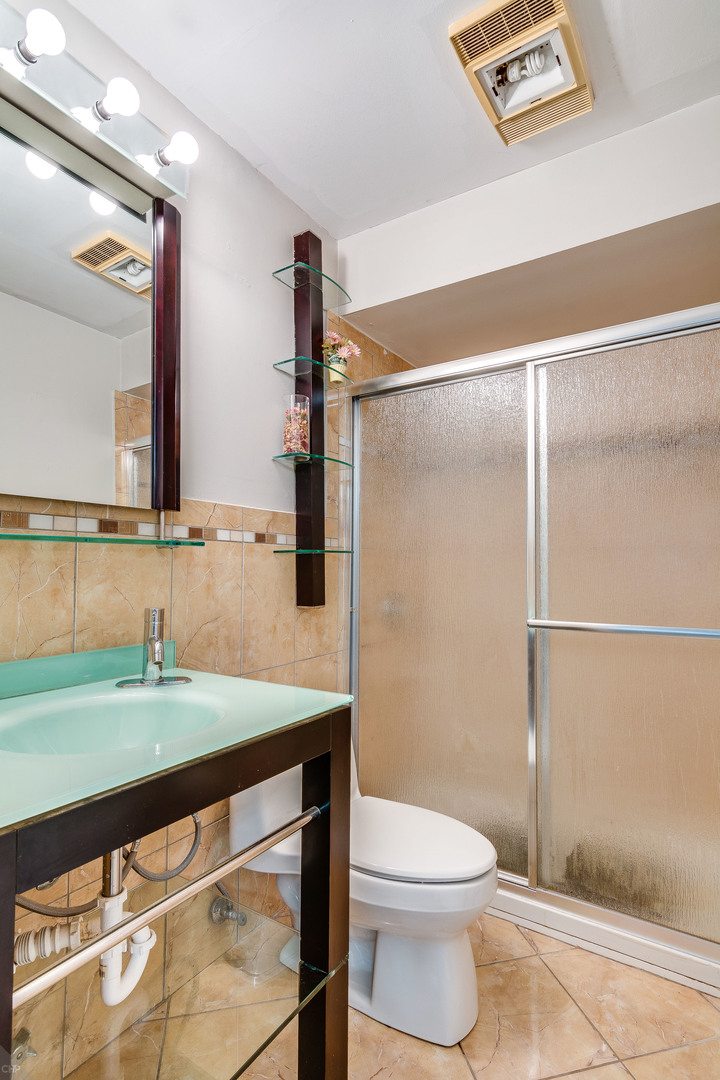 25 East Palatine Road, Unit 101 Arlington Heights, IL 60004 - Photo 20 of 30