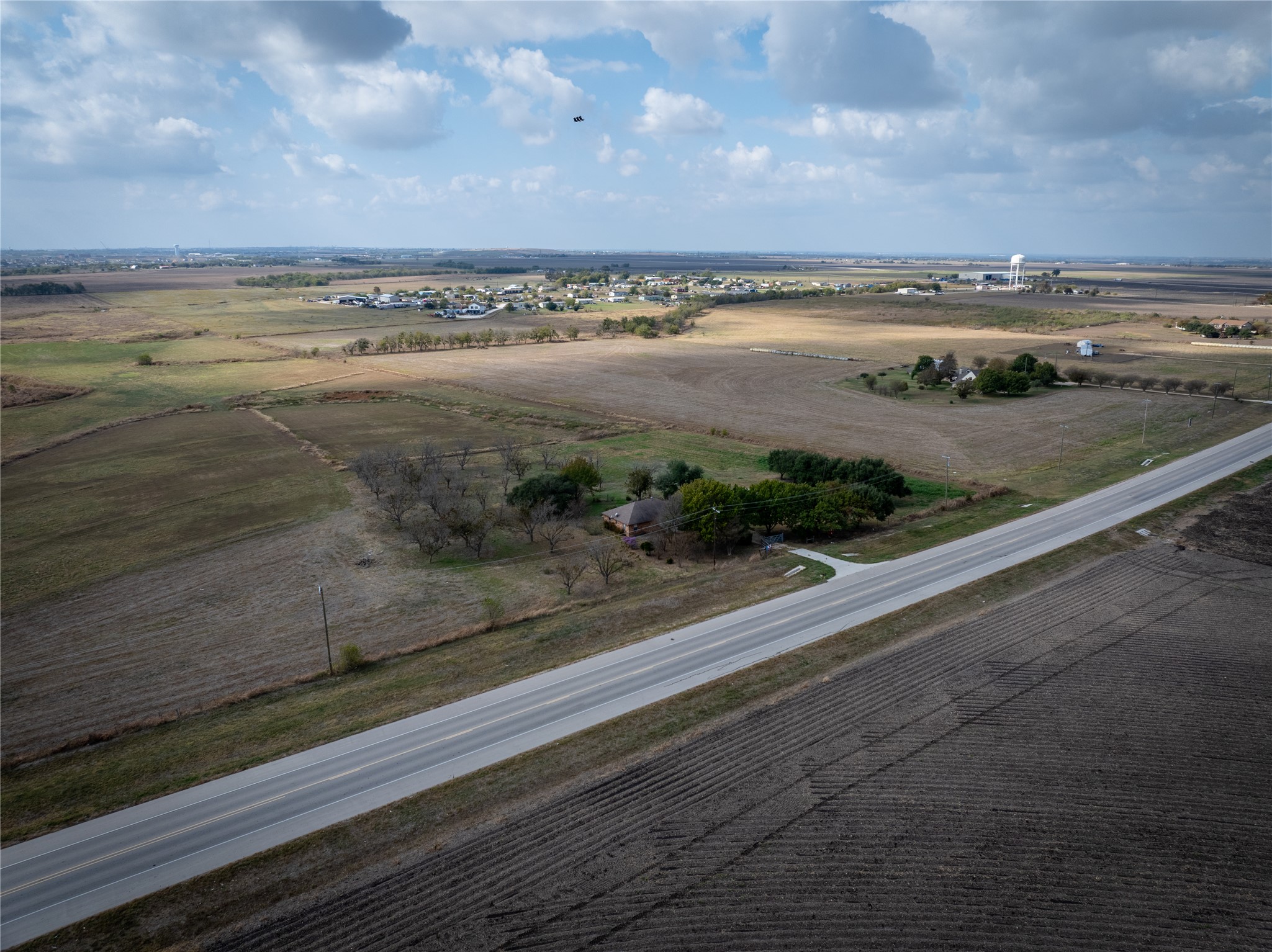 4100 County Road 101 Taylor, TX 76574 - Photo 3 of 17 Overview of rural landscape