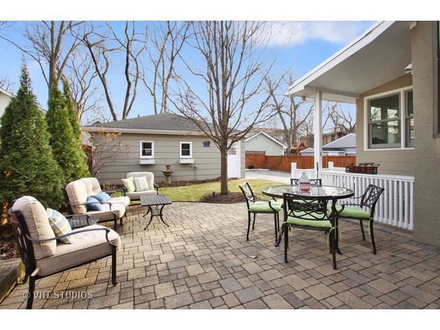 1060 Tower Road Winnetka, IL 60093 - Photo 22 of 25