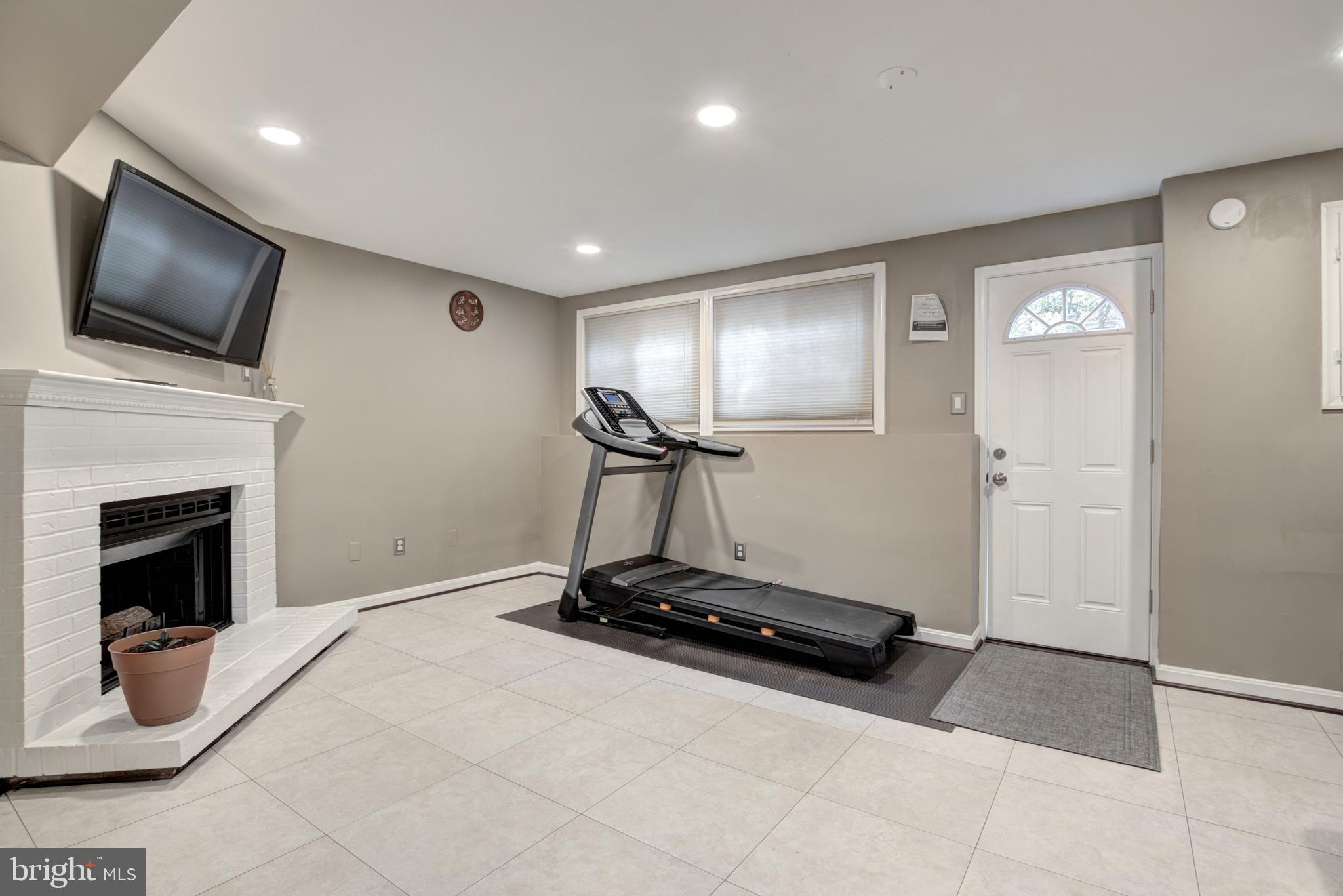 7567 Aspenpark Road Lorton, VA 22079 - Photo 27 of 32 Gallery Image 27