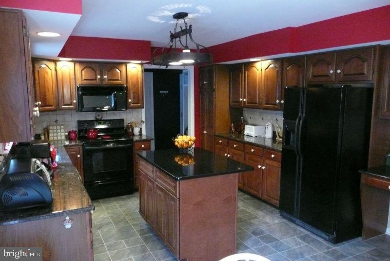 109 Chelsea Loop Lancaster, PA 17602 - Photo 35 of 42 Gallery Image 35