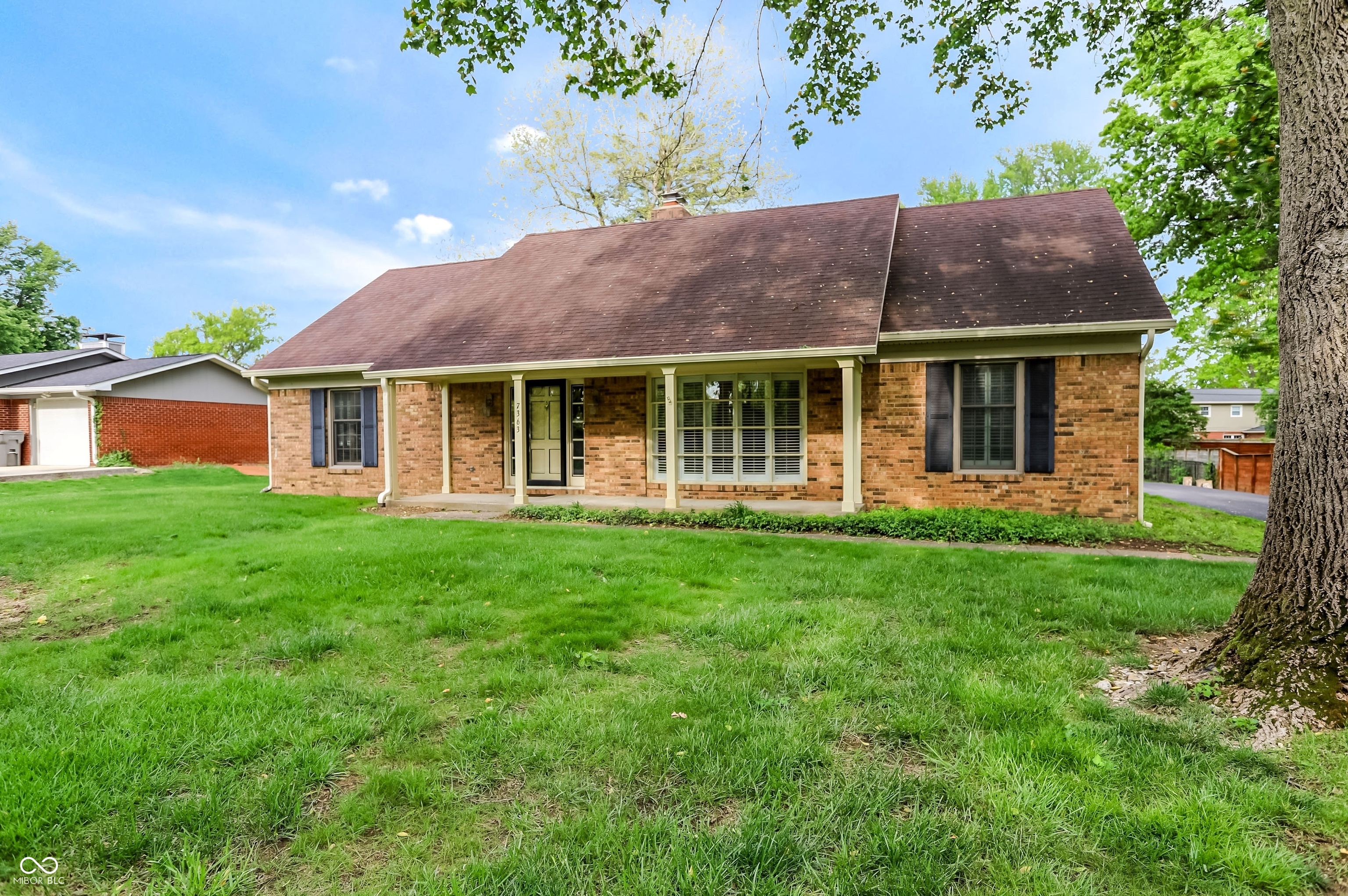 7363 Johnson Road Indianapolis, IN 46250 - Photo 2 of 77