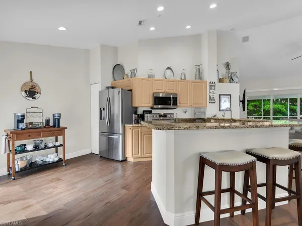 $5,400 | 5045 Cedar Springs Drive, Unit 204, Naples, FL 34110