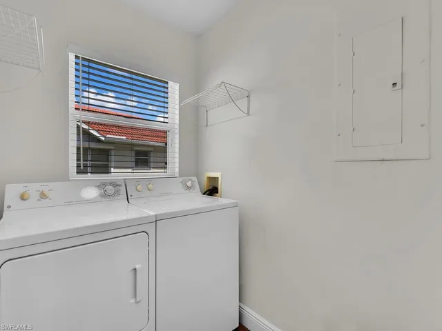 $5,400 | 5045 Cedar Springs Drive, Unit 204, Naples, FL 34110