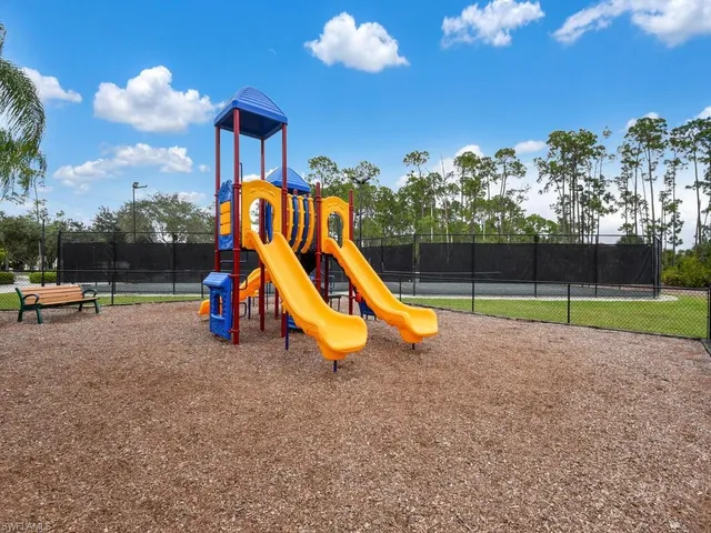 $5,400 | 5045 Cedar Springs Drive, Unit 204, Naples, FL 34110