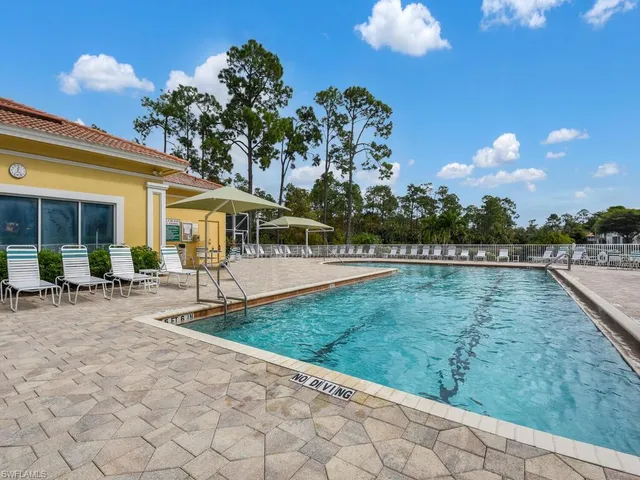 $5,400 | 5045 Cedar Springs Drive, Unit 204, Naples, FL 34110