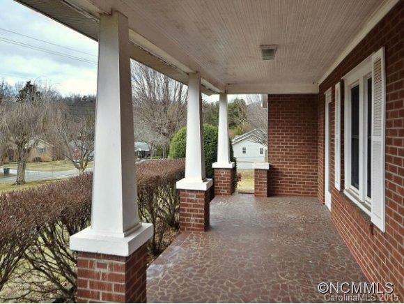 699 Justice Ridge Road Candler, NC 28715 - Photo 3 of 14 Gallery Image 3