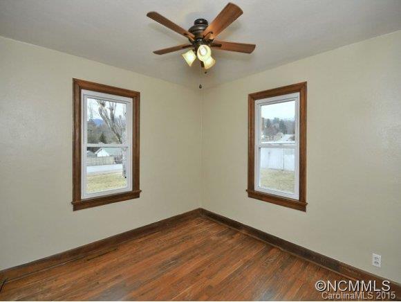 699 Justice Ridge Road Candler, NC 28715 - Photo 7 of 14 Gallery Image 7