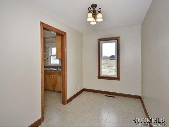 699 Justice Ridge Road Candler, NC 28715 - Photo 10 of 14 Gallery Image 10