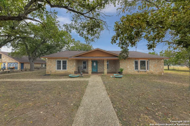 $777,019 | 3136 Bolton Road, Marion, TX 78124