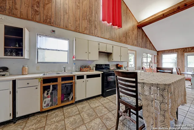 $777,019 | 3136 Bolton Road, Marion, TX 78124