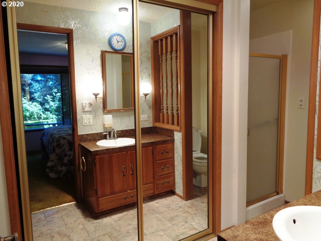93855 Johnell Road North Bend, OR 97459 - Photo 16 of 32 Gallery Image 16