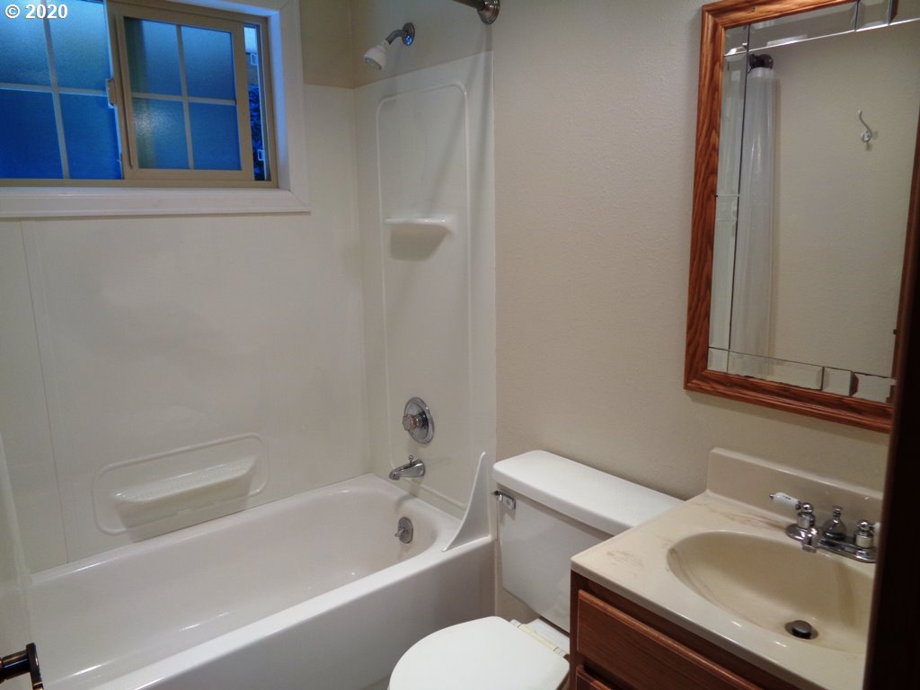 93855 Johnell Road North Bend, OR 97459 - Photo 19 of 32 Gallery Image 19