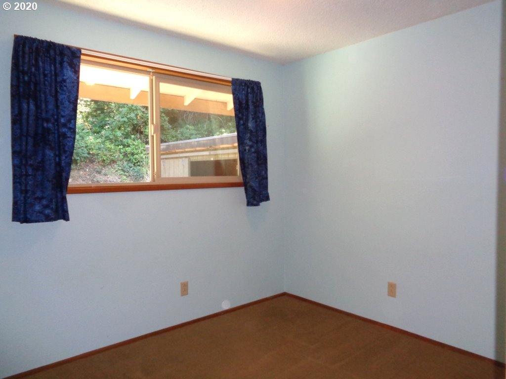 93855 Johnell Road North Bend, OR 97459 - Photo 20 of 32 Gallery Image 20