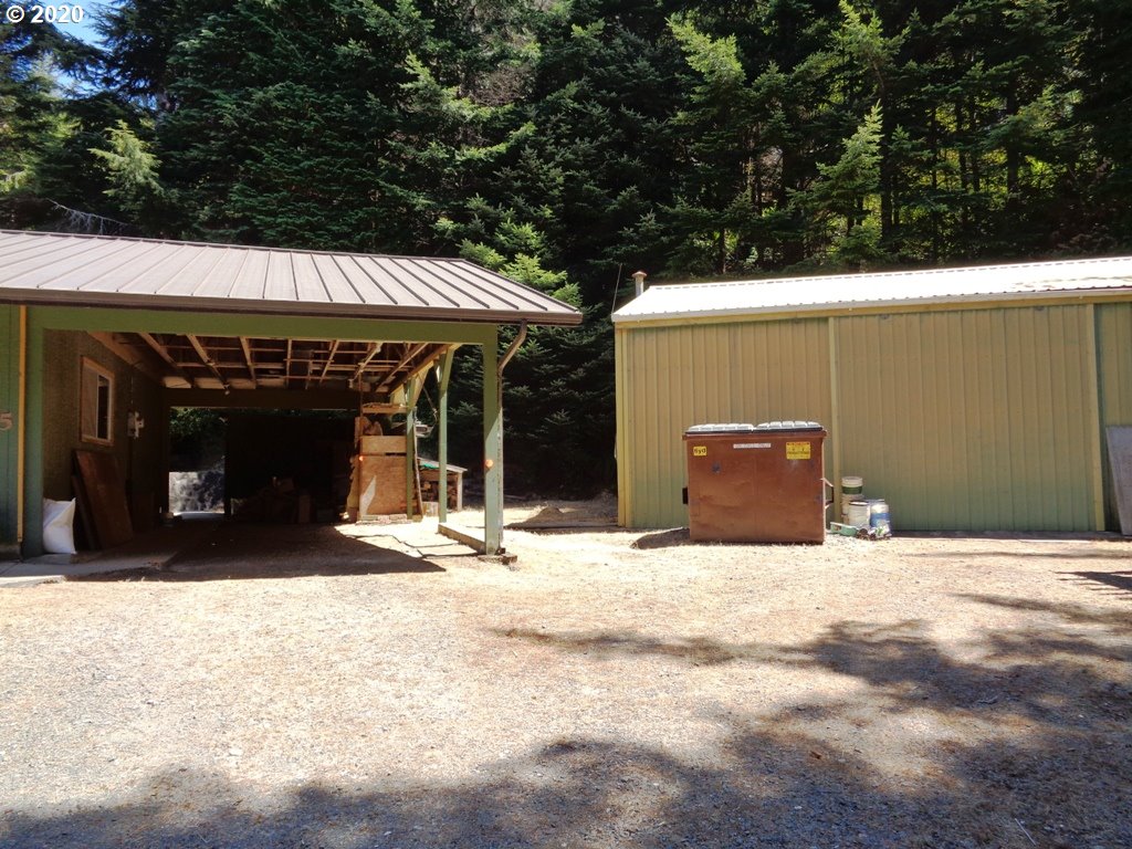 93855 Johnell Road North Bend, OR 97459 - Photo 3 of 32 Gallery Image 3