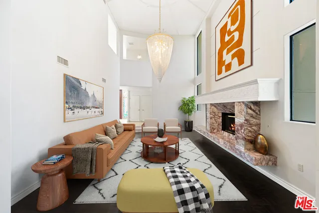 $25,000 | 15656 Crownridge Place, Sherman Oaks, CA 91403