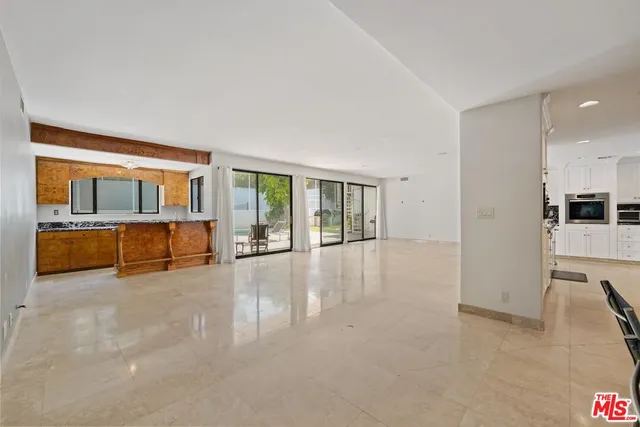 $25,000 | 15656 Crownridge Place, Sherman Oaks, CA 91403