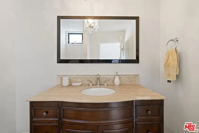 $25,000 | 15656 Crownridge Place, Sherman Oaks, CA 91403