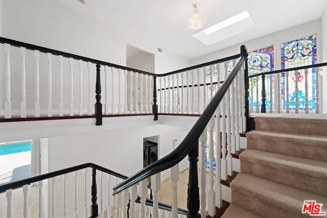 $25,000 | 15656 Crownridge Place, Sherman Oaks, CA 91403