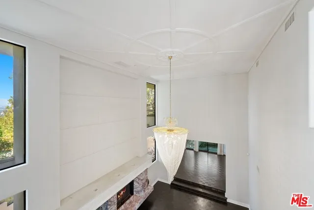 $25,000 | 15656 Crownridge Place, Sherman Oaks, CA 91403