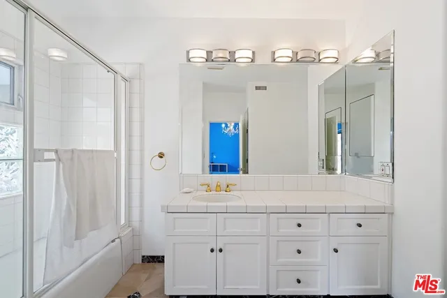 $25,000 | 15656 Crownridge Place, Sherman Oaks, CA 91403