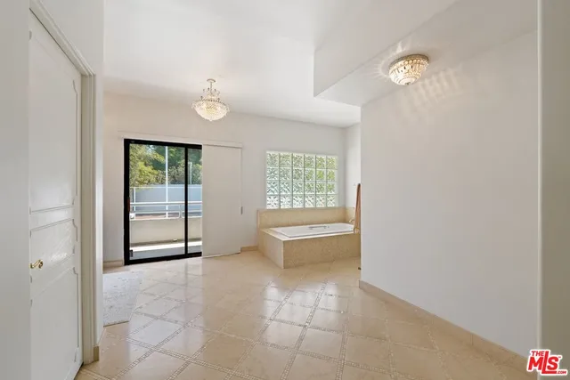 $25,000 | 15656 Crownridge Place, Sherman Oaks, CA 91403