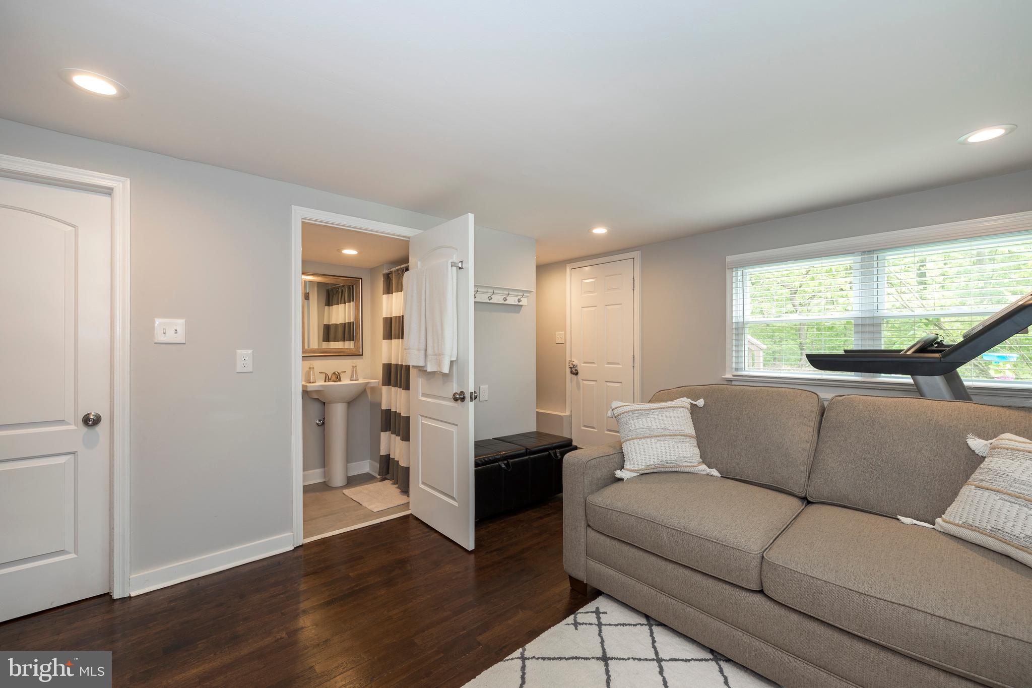 847 Maple Avenue Glenside, PA 19038 - Photo 16 of 20