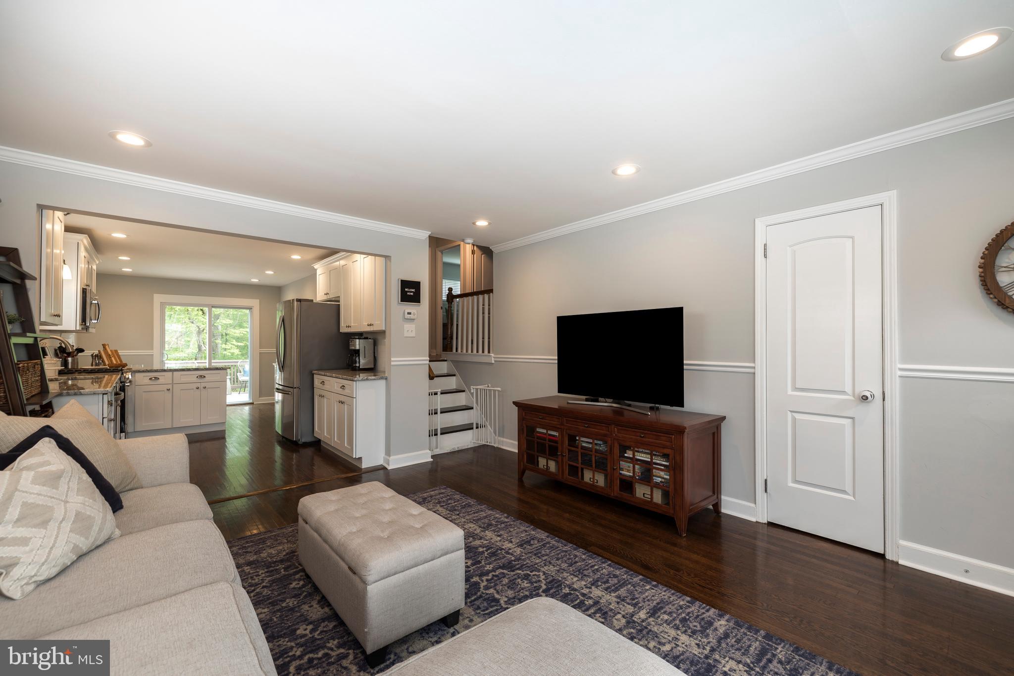 847 Maple Avenue Glenside, PA 19038 - Photo 3 of 20