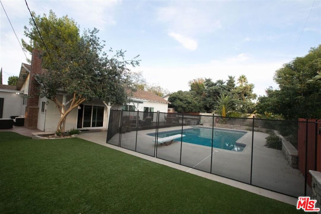 18324 Germain Street Porter Ranch, CA 91326 - Photo 3 of 25 Gallery Image 3
