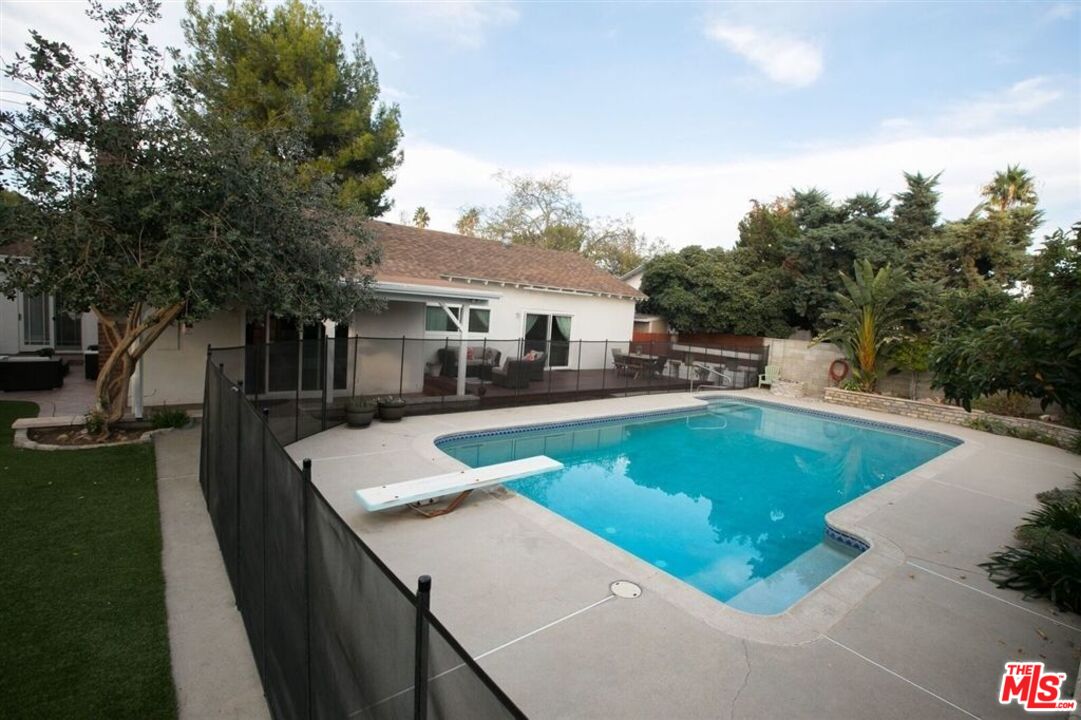 18324 Germain Street Porter Ranch, CA 91326 - Photo 4 of 25 Gallery Image 4
