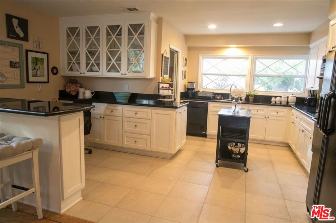 18324 Germain Street Porter Ranch, CA 91326 - Photo 8 of 25 Gallery Image 8