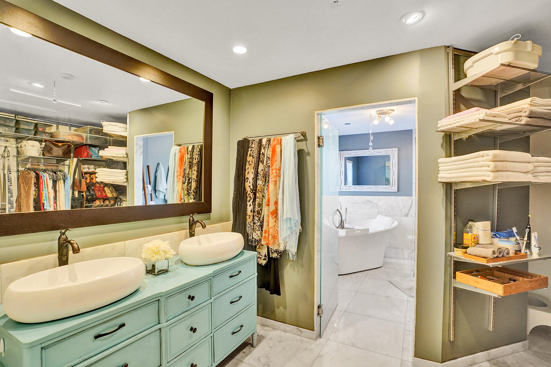 375 Apache Lane Boca Raton, FL 33487 - Photo 29 of 63 389B6353-9211-40C8-AD51-5DA4216038B6