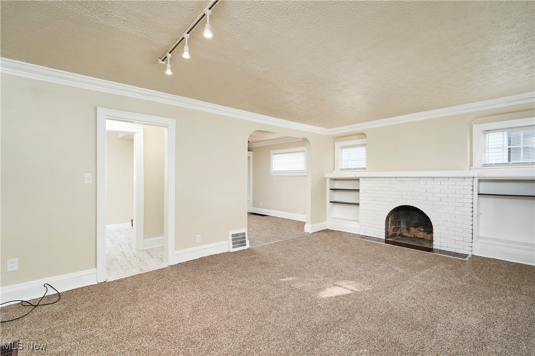 965 Whitby Road Cleveland Heights, OH 44112 - Photo 6 of 19
