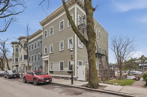 $3,000 | 36 Washington Street, Unit 3A, Boston, MA 02129