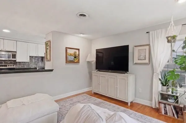 $3,000 | 36 Washington Street, Unit 3A, Boston, MA 02129