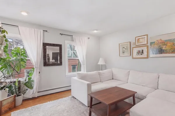 $3,000 | 36 Washington Street, Unit 3A, Boston, MA 02129