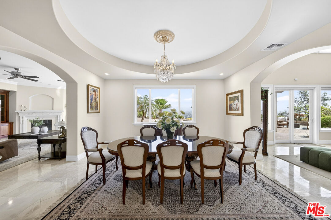 22355 South Summit Ridge Circle Chatsworth, CA 91311 - Photo 25 of 75