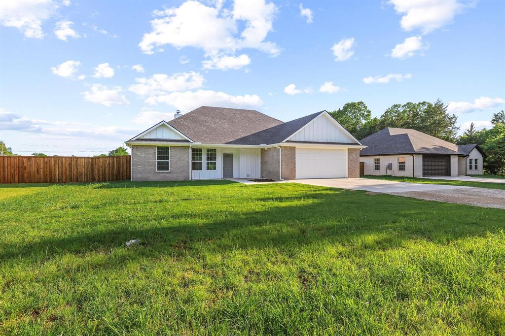 903 West Cardinal Street Ector, TX 75439 - Photo 2 of 35