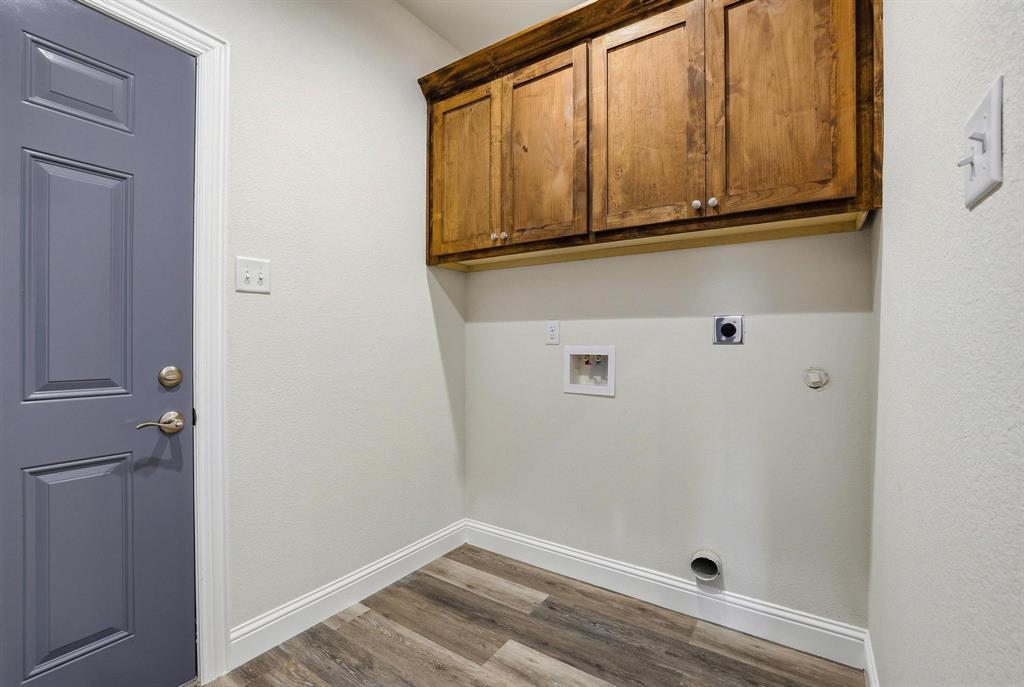 903 West Cardinal Street Ector, TX 75439 - Photo 29 of 35