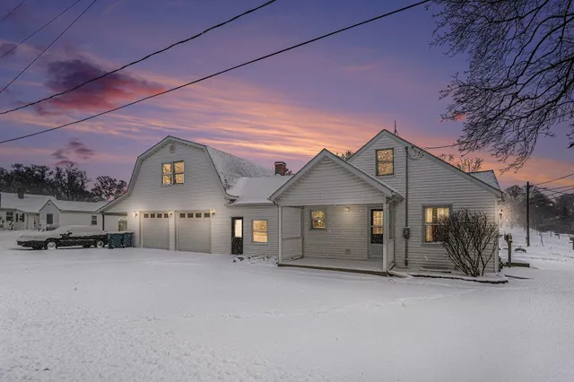 $232,000 | 328 Buchanan Avenue, Kalamazoo, MI 49001