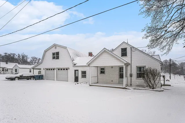 $232,000 | 328 Buchanan Avenue, Kalamazoo, MI 49001