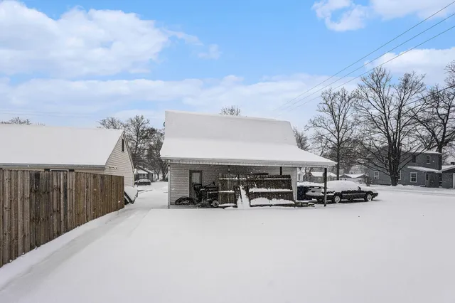 $232,000 | 328 Buchanan Avenue, Kalamazoo, MI 49001