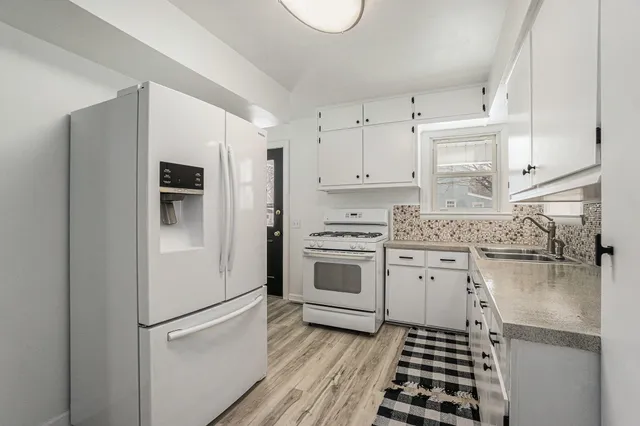 $232,000 | 328 Buchanan Avenue, Kalamazoo, MI 49001