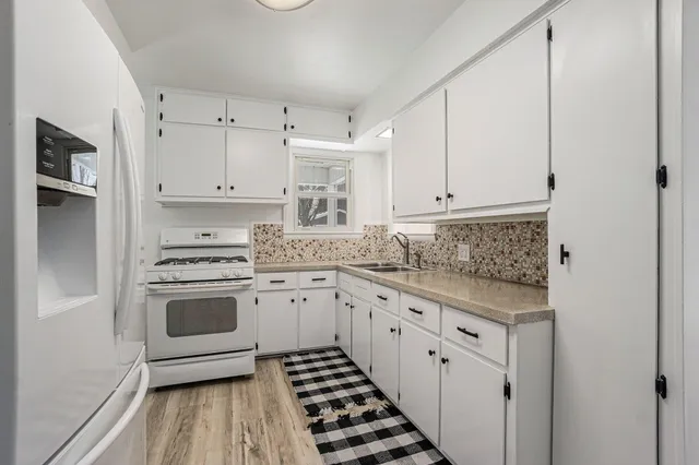 $232,000 | 328 Buchanan Avenue, Kalamazoo, MI 49001