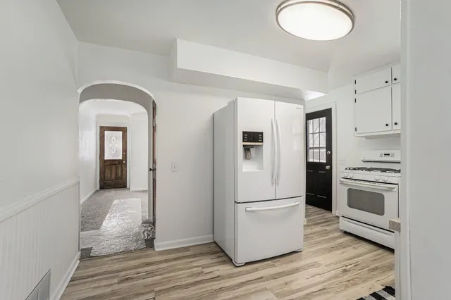 $232,000 | 328 Buchanan Avenue, Kalamazoo, MI 49001